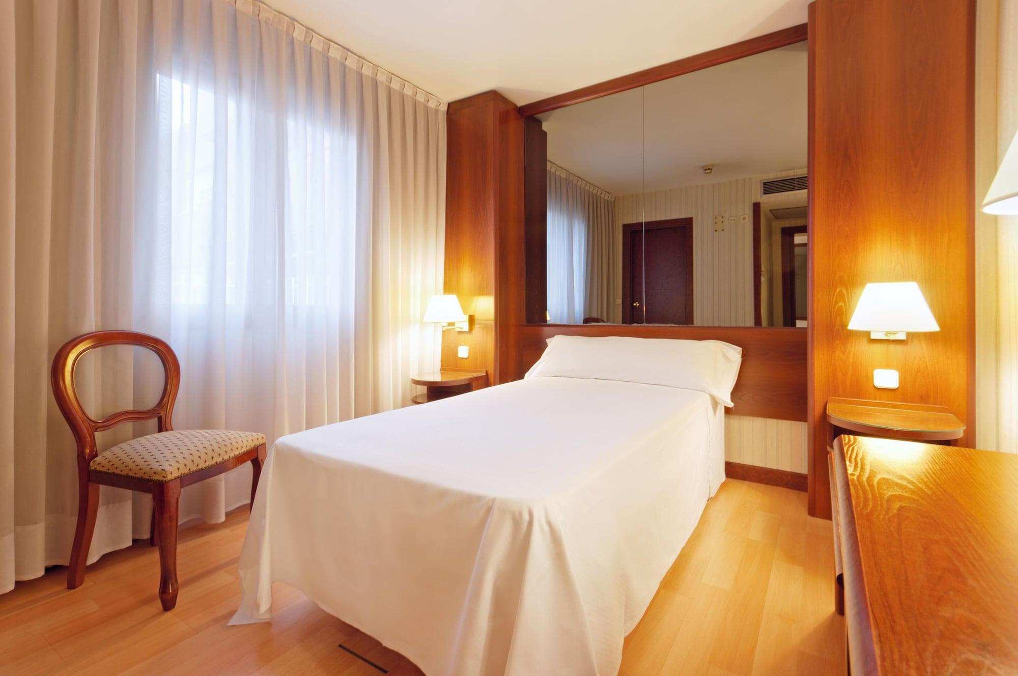 Hotel Madrid Leganes Affiliated By Melia Ruang foto