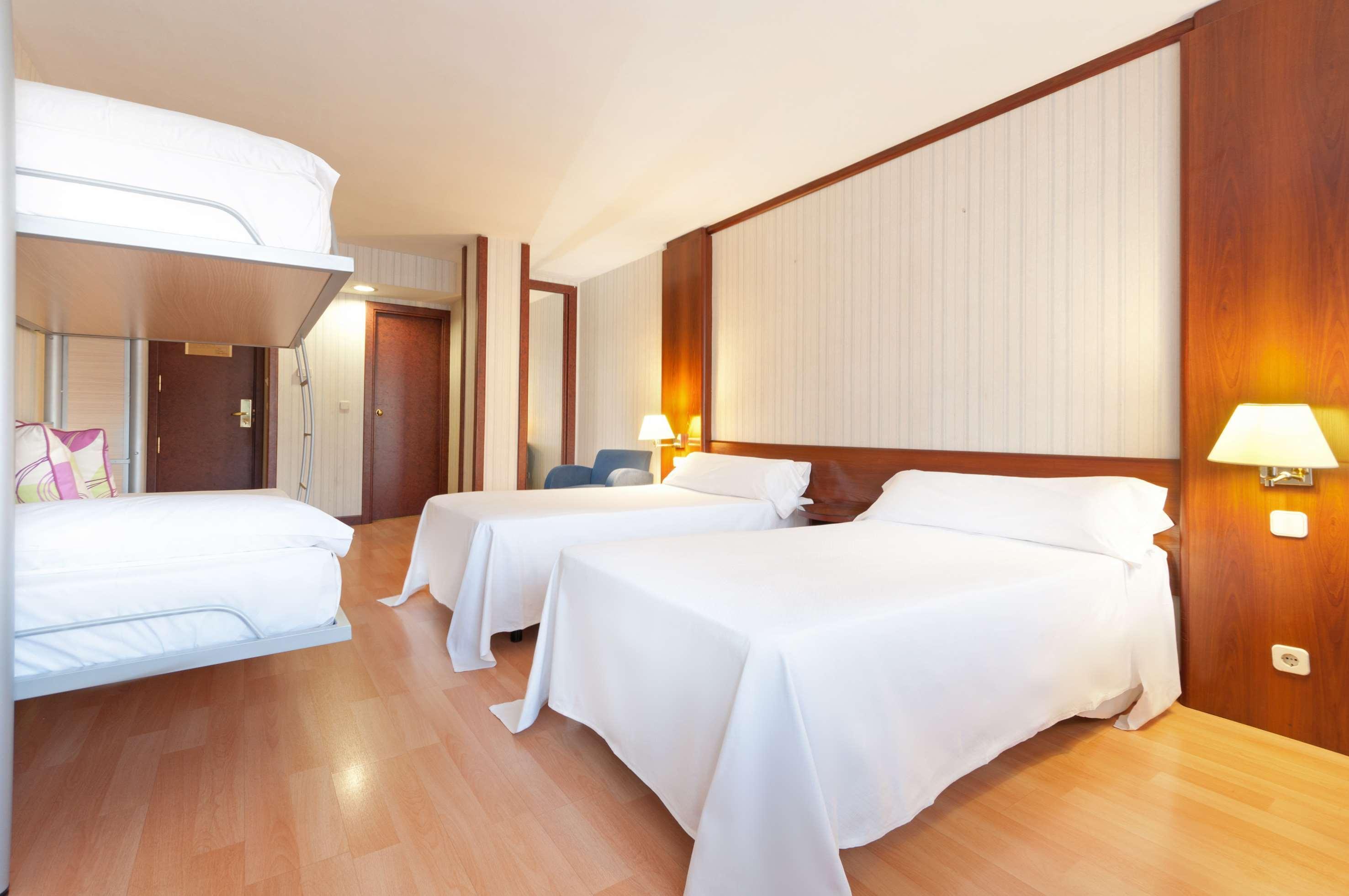 Hotel Madrid Leganes Affiliated By Melia Ruang foto